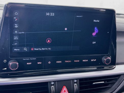 Used 2023 Kia Forte GT-Line w/ GT-Line Premium Package image 13