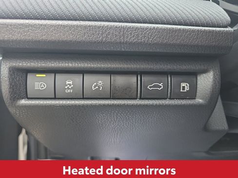 Used 2025 Toyota Camry SE image 25