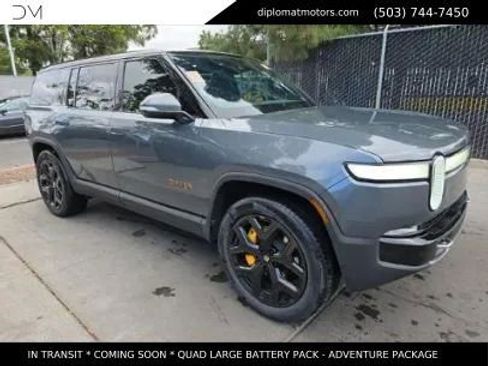 Used 2024 Rivian R1S Adventure AWD/4WD image 3