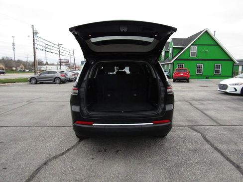 Used 2022 Jeep Grand Cherokee L Laredo w/ Luxury Tech Group I AWD/4WD image 22