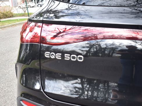 Used 2023 Mercedes-Benz EQE 500 4MATIC SUV image 15
