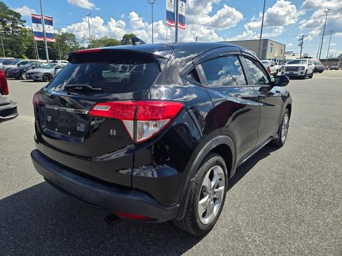 Used 2019 Honda HR-V LX image 5