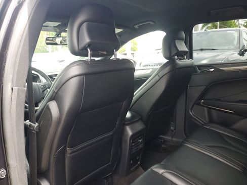 Used 2019 Lincoln MKC Premiere image 11