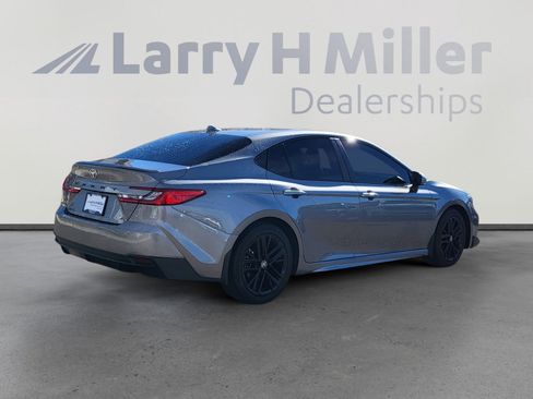 Used 2026 Toyota Camry SE w/ Multimedia Upgrade Package image 5