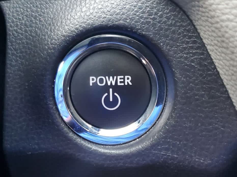 Used 2025 Toyota RAV4 XLE w/ Convenience Package AWD/4WD image 15