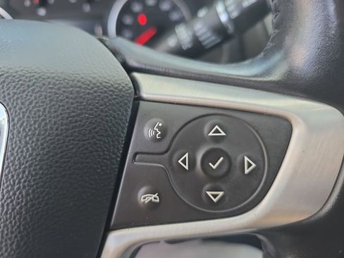 Used 2020 GMC Acadia SLE w/ Driver Convenience Package FWD image 30