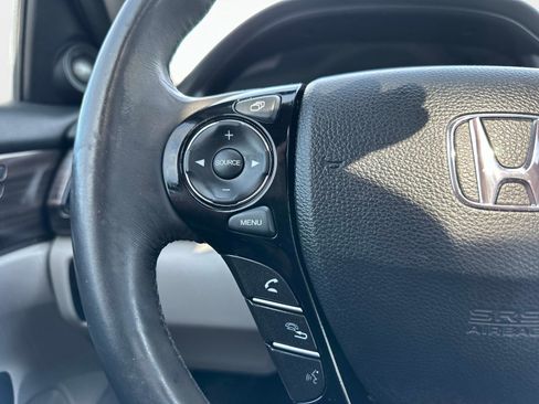 Used 2017 Honda Accord EX-L image 27