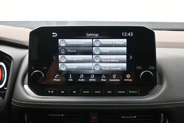Used 2021 Nissan Rogue Platinum FWD image 16