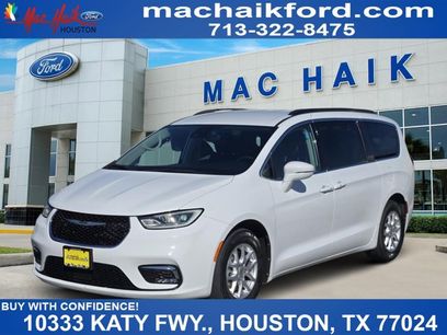 Used 2022 Chrysler Pacifica Touring-L