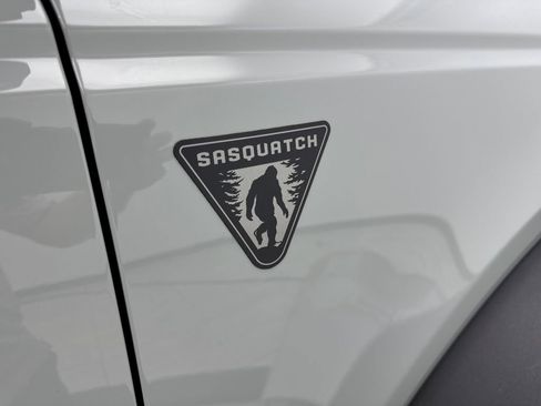 Used 2023 Ford Bronco 2-Door w/ Sasquatch Package AWD/4WD image 23