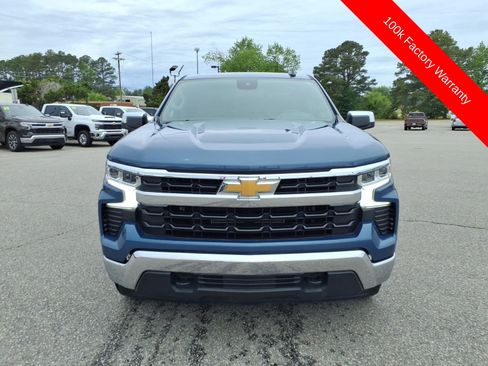 Used 2024 Chevrolet Silverado 1500 LT AWD/4WD image 8