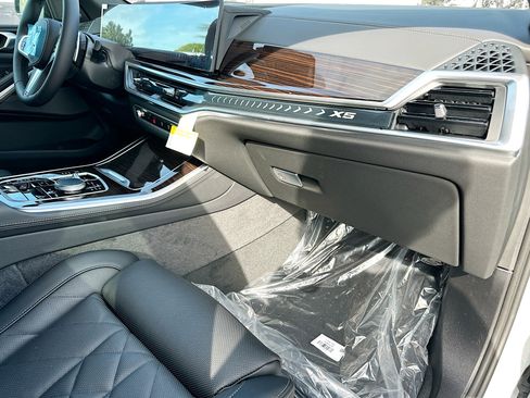 New 2026 BMW X5 sDrive40i w/ M Sport Package image 24