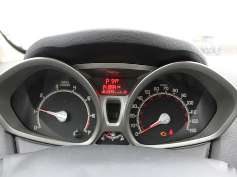 Used 2013 Ford Fiesta SE image 17