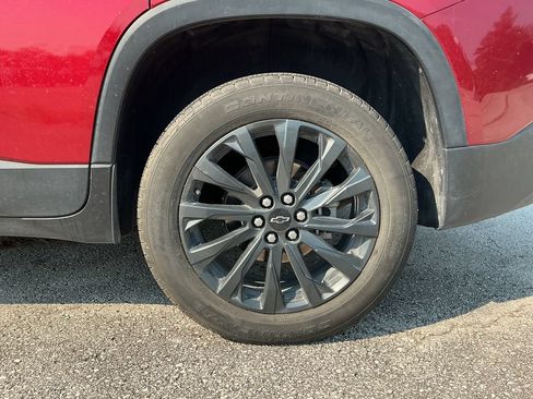 Used 2023 Chevrolet Traverse RS w/ LPO, Floor Liner Package AWD/4WD image 6