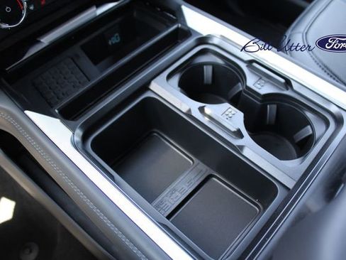 New 2025 Ford F250 Platinum w/ FX4 Off-Road Package image 13