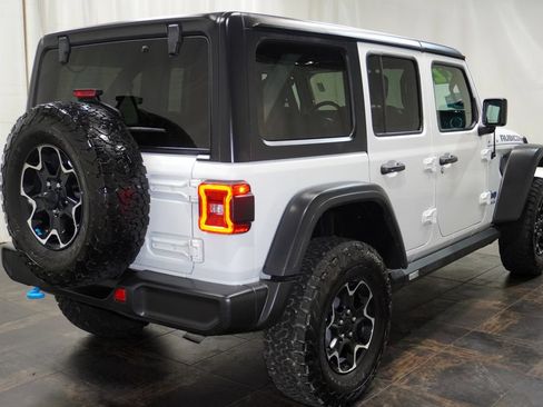 Used 2022 Jeep Wrangler Unlimited Rubicon 4xe w/ Dual Top Group AWD/4WD image 5
