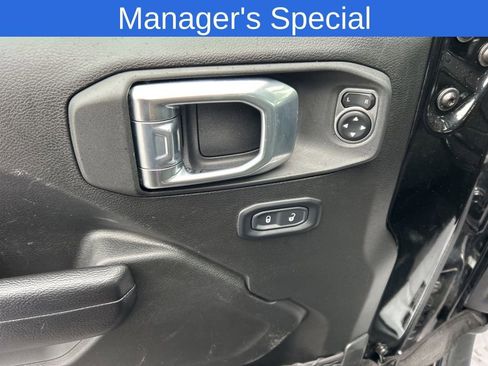 Used 2024 Jeep Wrangler Sport S image 4