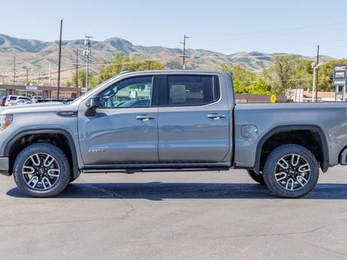 Used 2021 GMC Sierra 1500 AT4 w/ Driver Alert Package I AWD/4WD image 3