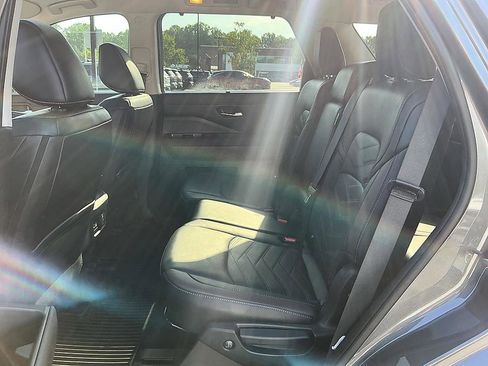 Certified 2025 Nissan Pathfinder Platinum w/ Cargo Package FWD image 24
