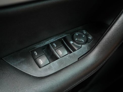 Used 2021 Chevrolet Blazer LT FWD image 31
