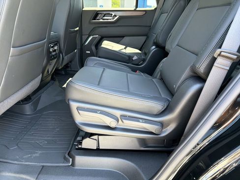 New 2026 GMC Yukon Denali w/ Denali Reserve Package RWD image 18