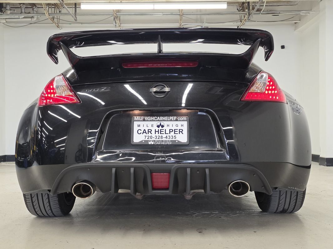 Used 2017 Nissan 370Z Coupe RWD image 10