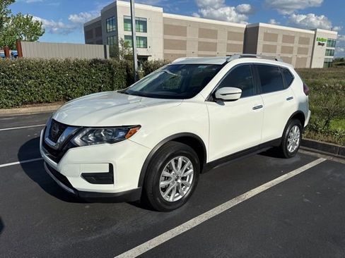 Used 2020 Nissan Rogue S w/ Special Edition Package image 4