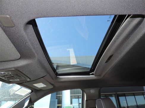 New 2026 GMC Sierra 2500 Denali w/ Denali Reserve Package image 11