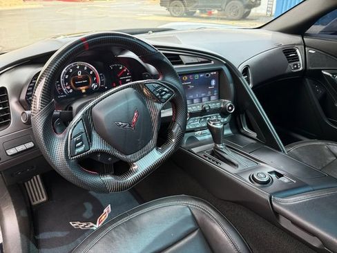 Used 2019 Chevrolet Corvette Stingray Coupe RWD image 21