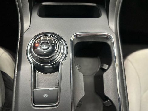 Used 2020 Ford Fusion SE w/ Equipment Group 151A FWD image 24