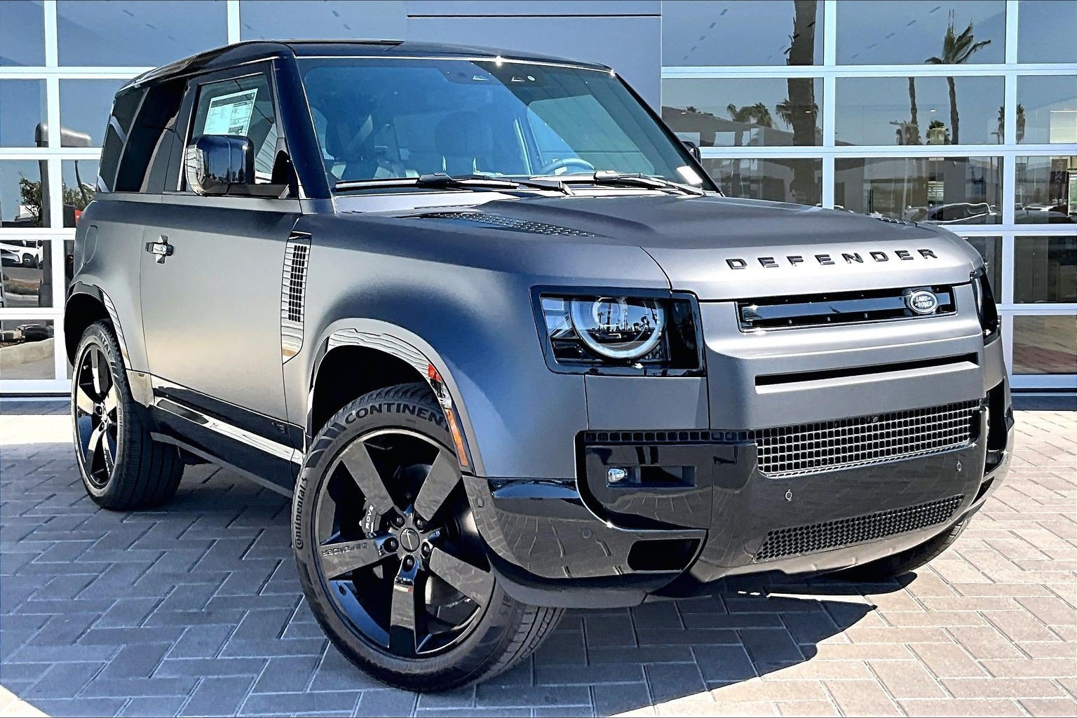 New 2026 Land Rover Defender 90 V8 AWD/4WD image 2