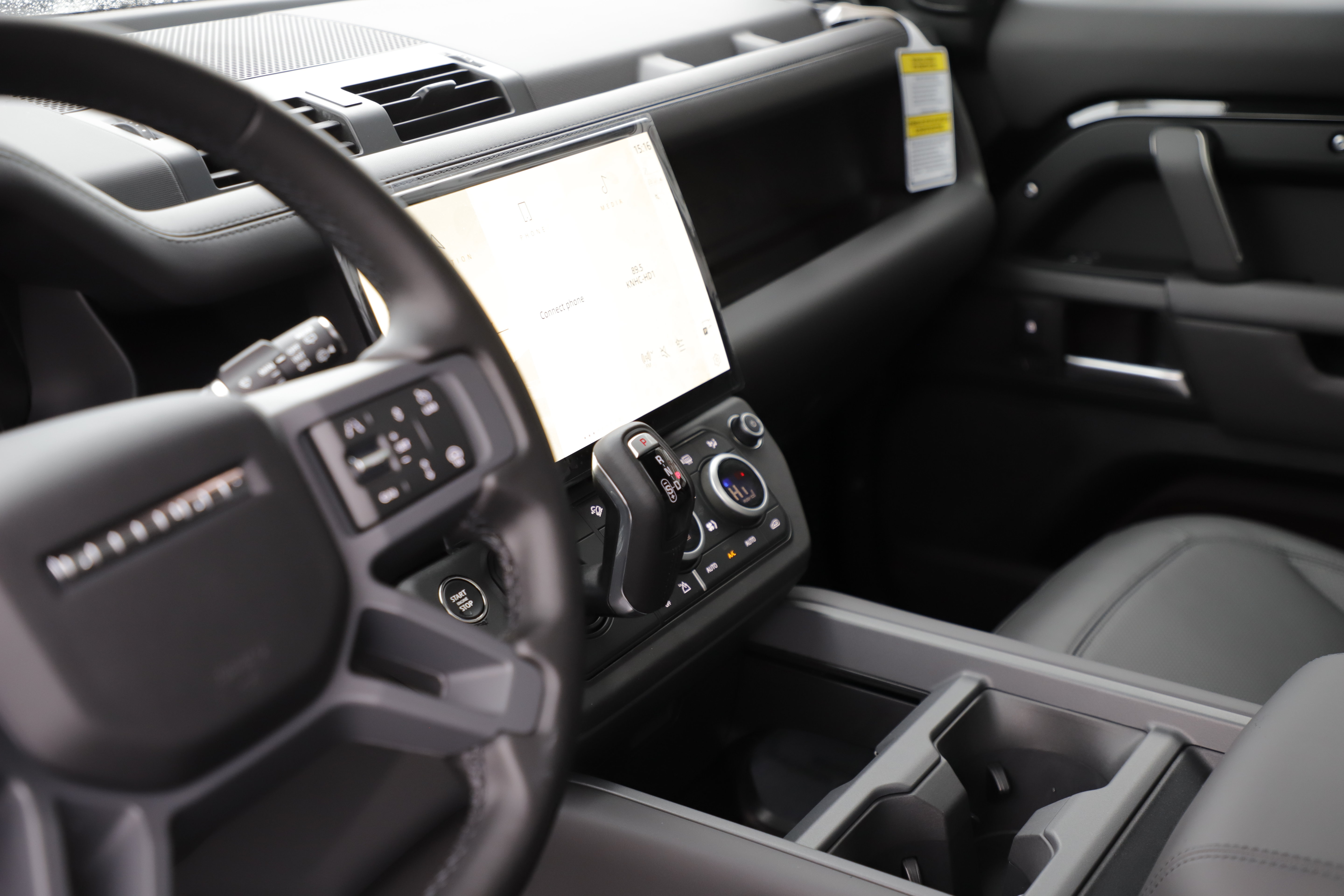 New 2026 Land Rover Defender 110 X-Dynamic SE AWD/4WD image 22