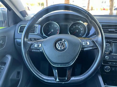 Used 2015 Volkswagen Jetta SEL image 14