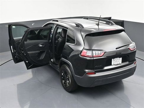Used 2023 Jeep Cherokee Altitude Lux image 43