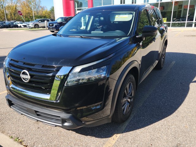 Used 2022 Nissan Pathfinder S AWD/4WD image 3