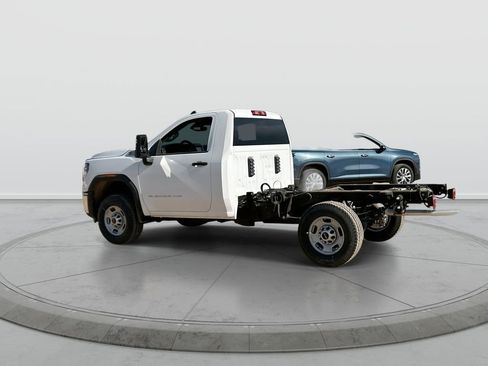 New 2025 GMC Sierra 2500 Pro w/ Convenience Package RWD image 6