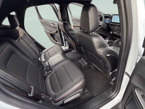 Used 2025 Ford Escape ST-Line Elite w/ Class II Trailer Tow Package image 35