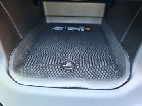 Used 2022 GMC Sierra 1500 AT4 w/ AT4 Premium Package image 25