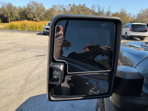 Used 2020 Chevrolet Silverado 2500 Custom w/ Custom Value Package image 7