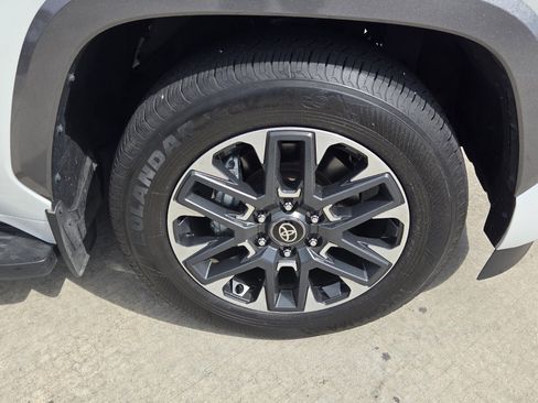 Used 2025 Toyota Sequoia Limited image 14