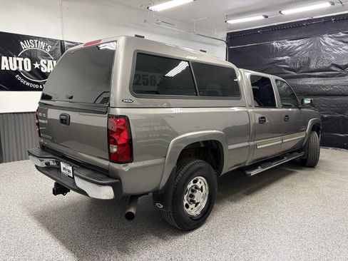 Used 2006 Chevrolet Silverado 2500 LT w/ Heavy-Duty Power Package AWD/4WD image 3