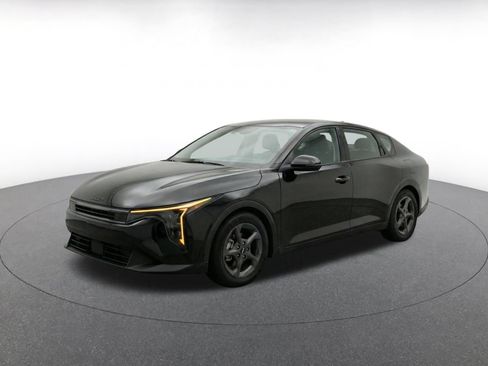Used 2025 Kia K4 FWD image 3