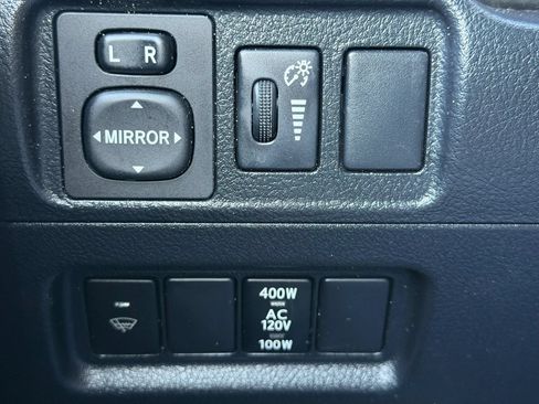Used 2014 Toyota 4Runner SR5 AWD/4WD image 22