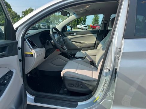 Used 2017 Hyundai Tucson SE w/ SE Popular Package 02 FWD image 11