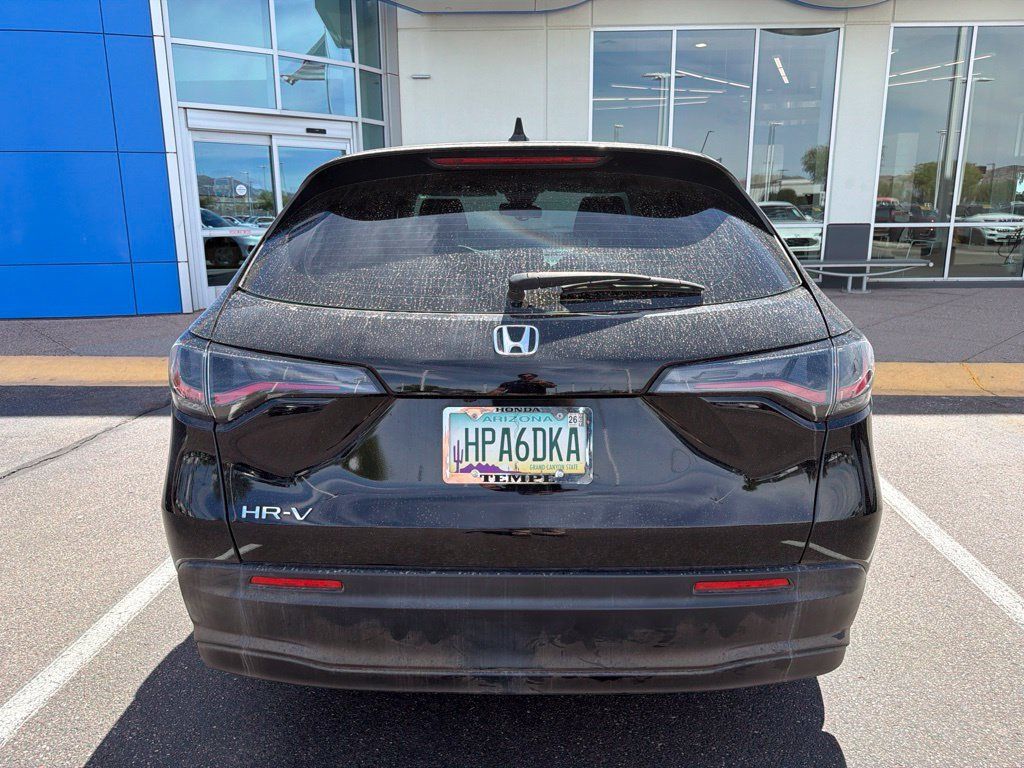 Certified 2024 Honda HR-V LX image 4