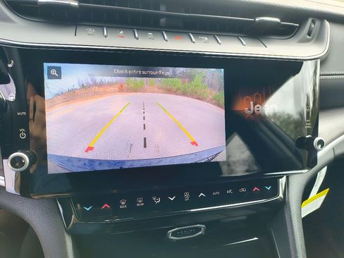 New 2026 Jeep Grand Cherokee Limited AWD/4WD image 23