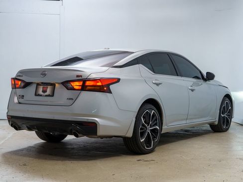 Used 2024 Nissan Altima 2.5 SR w/ SR Premium Package AWD/4WD image 7