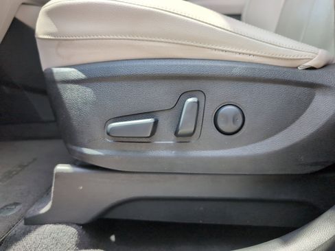 Used 2022 Kia Telluride EX w/ EX Premium Package FWD image 17
