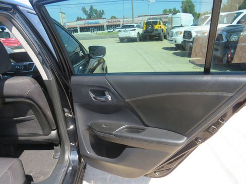 Used 2013 Honda Accord Sport image 19