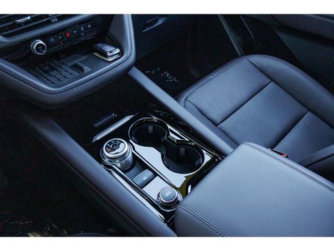 Used 2025 Ford Explorer Platinum w/ LUX Leather Package AWD/4WD image 26